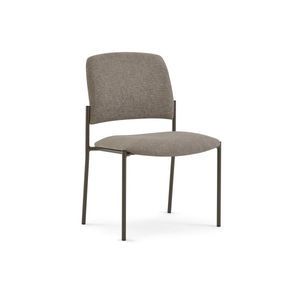 chaise avec accoudoirs