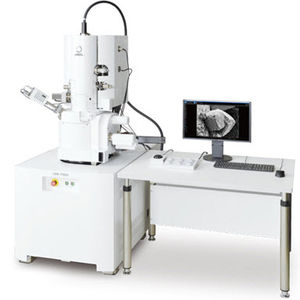 microscope de laboratoire