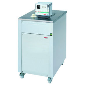 bain cryostatique chauffant / réfrigéré / à circulation / sur pied