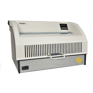 analyseur pour immunoblot semi-automatisé