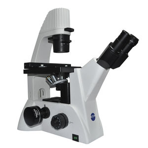 microscope de laboratoire