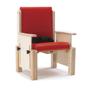 chaise avec accoudoirs