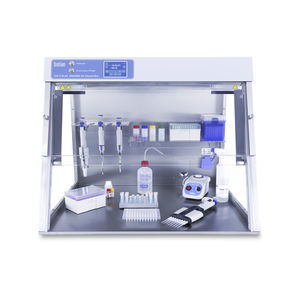 station de travail de laboratoire pour PCR