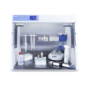 station de travail de laboratoire pour préparation d'ADN et d'ARN
