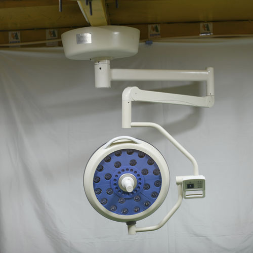Scialytique plafonnier - E500 Multi-color Plus - Nanchang Micare Medical Equipment - LED / dentaire / vétérinaire