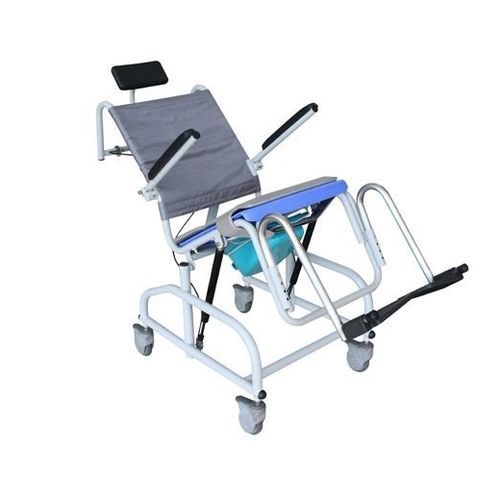 Chaise avec accoudoirs - JY-XZC-01 - KANGHUI MEDICAL TECHNOLOGY - sur roulettes / avec repose-pieds / pour personne à mobilité réduite