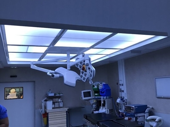 Plafond LAF avec éclairage LED