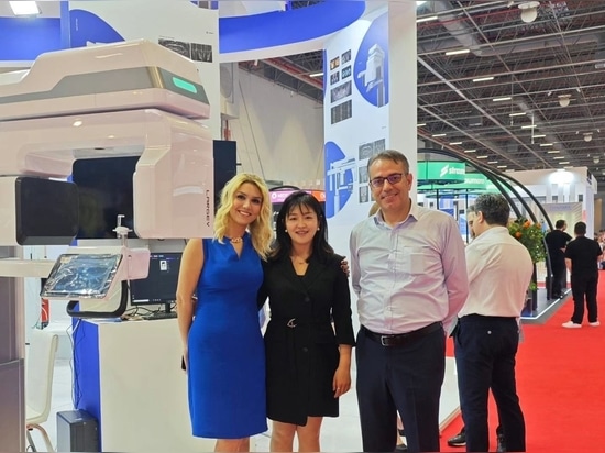 Salon LargeV au salon IDEX Istanbul Dental Equipment and Materials 2023