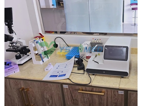 Un vétérinaire saoudien est satisfait des résultats précis de l'analyseur d'urine vétérinaire YSU-300V
